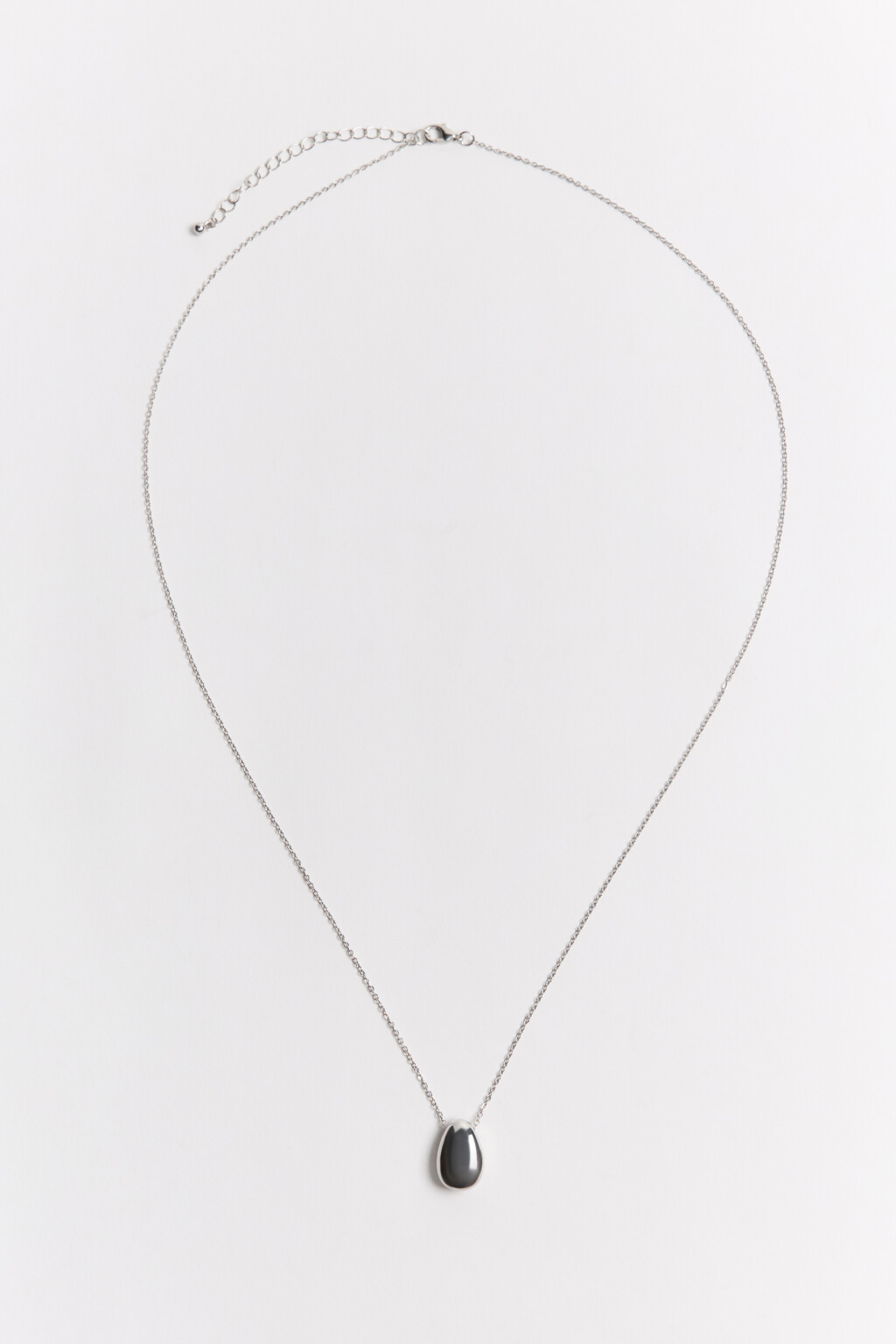 Колье с металлической подвеской - цвет серый - 4
