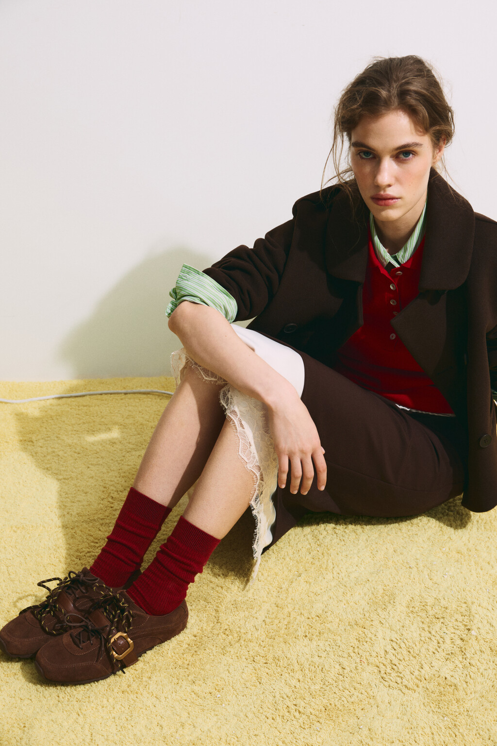 Кроссовки из натуральной кожи с боковой пряжкой - цвет коричневый - 1