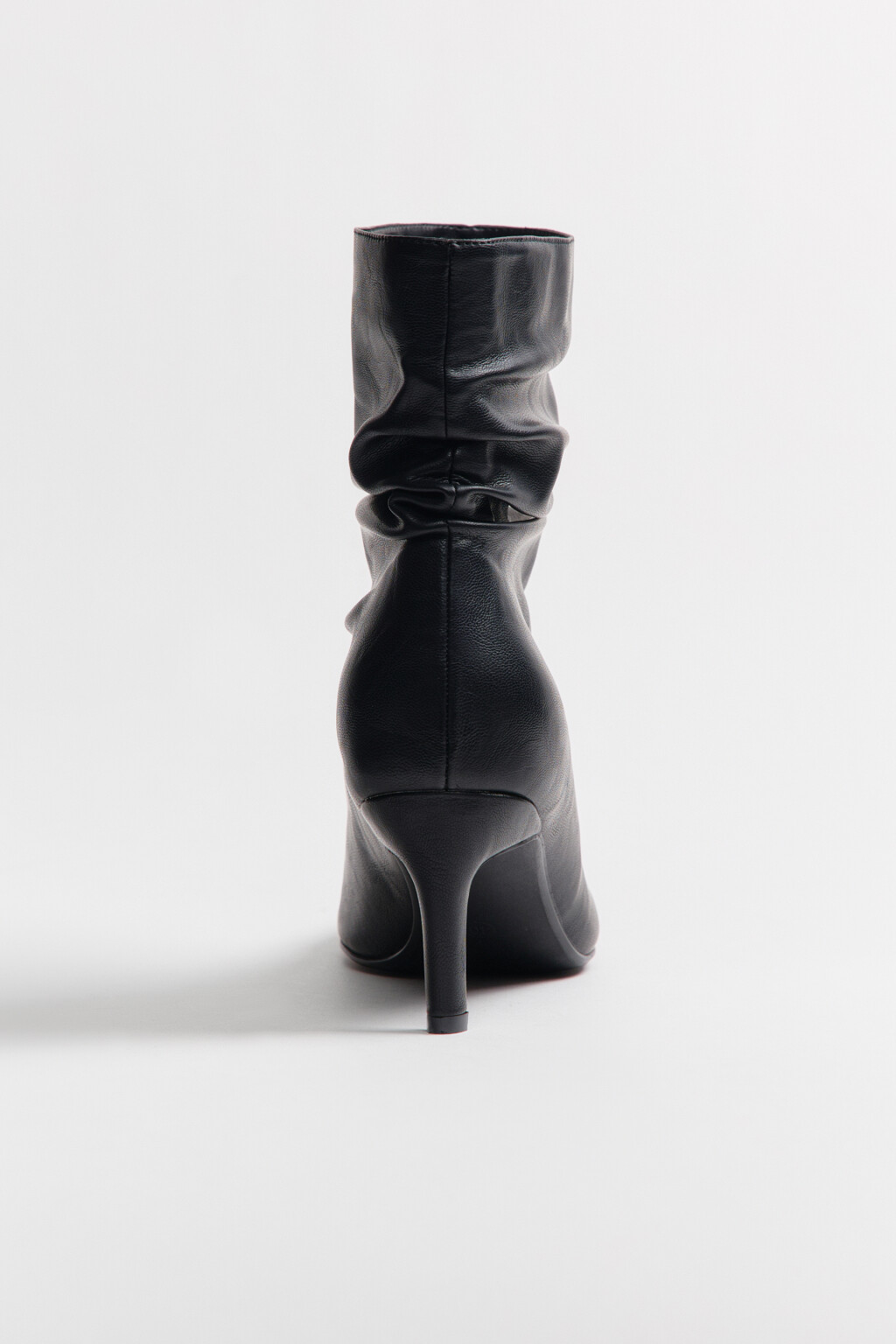 Ботильоны со складками - цвет черный - 8