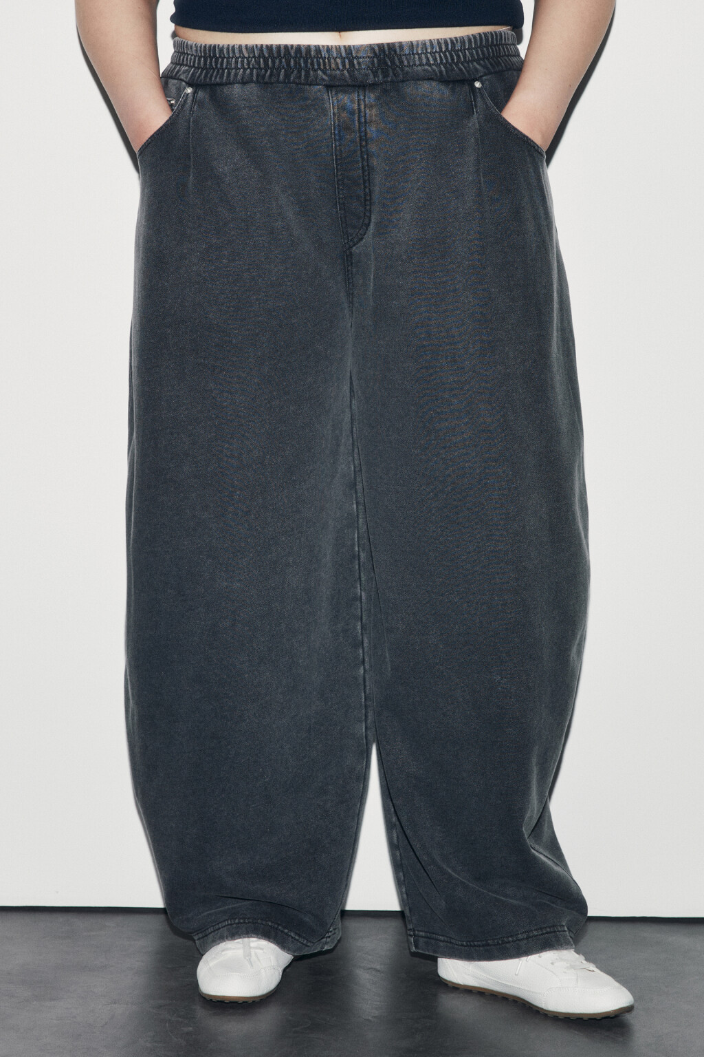 Брюки barrel fit с имитацией джинсы - цвет серый - 2