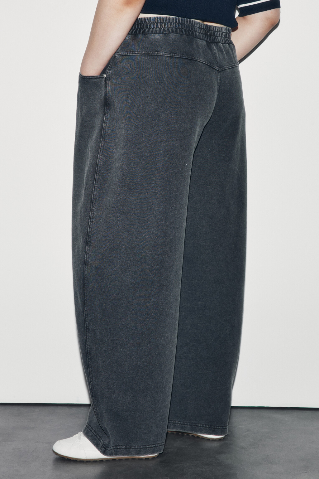 Брюки barrel fit с имитацией джинсы - цвет серый - 3