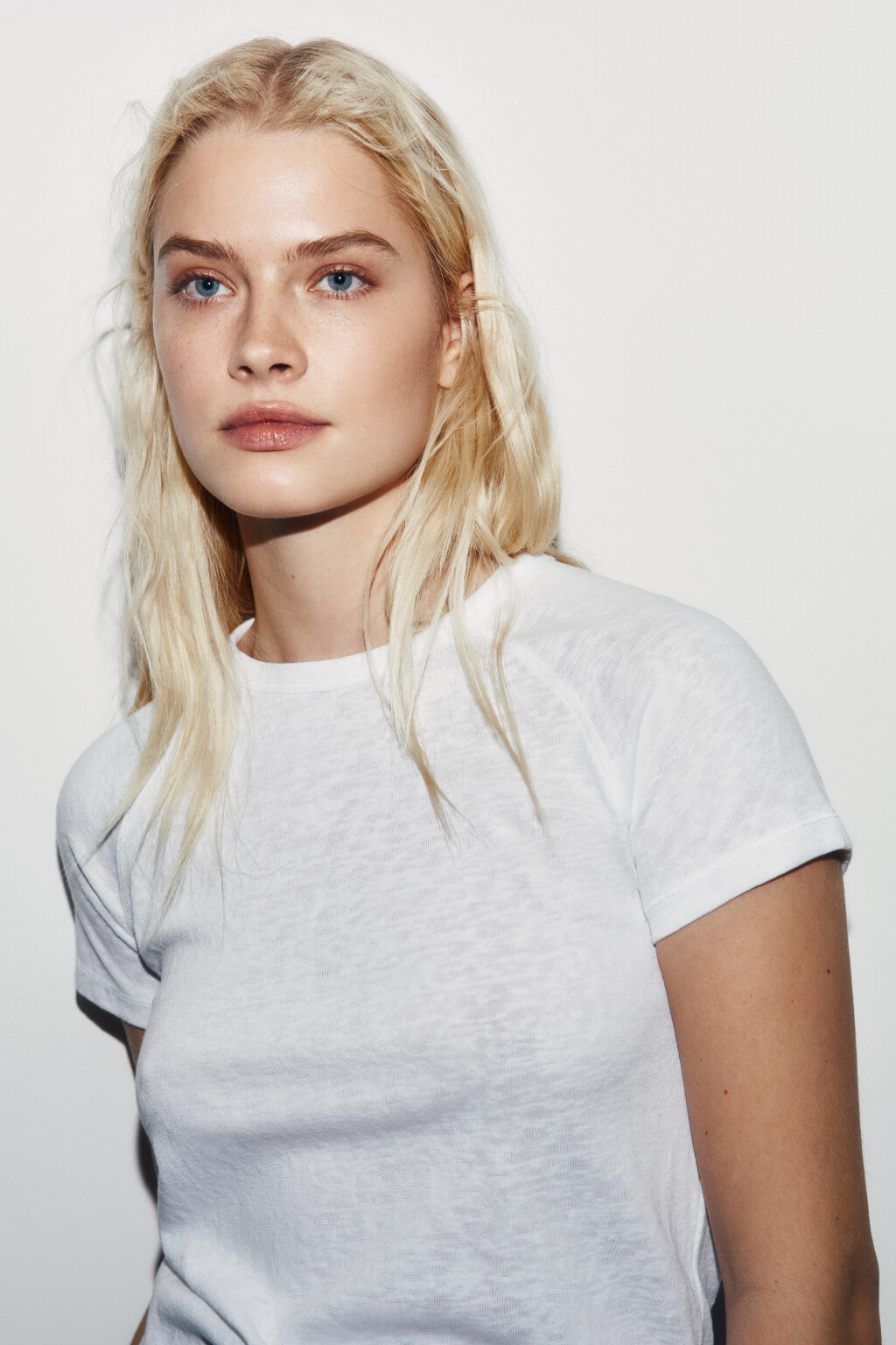 Футболка приталенная базовая с рукавами реглан - цвет белый - 7