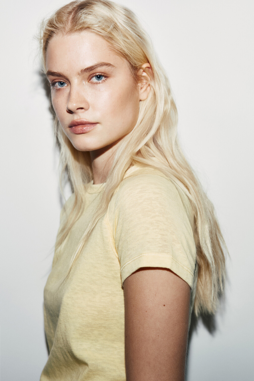 Футболка приталенная базовая с рукавами реглан - цвет желтый - 7