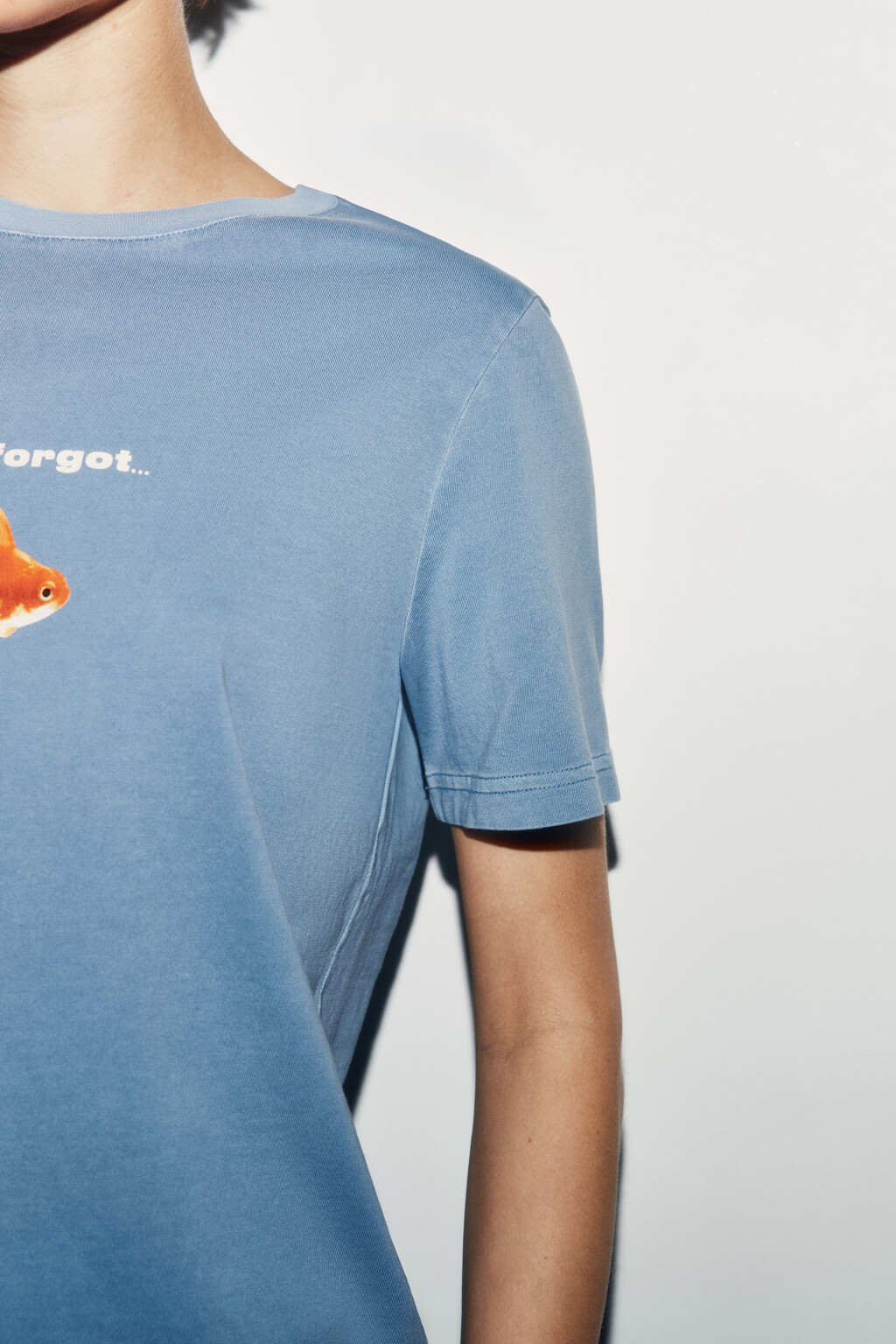 Футболка хлопковая с принтом - цвет голубой - 6