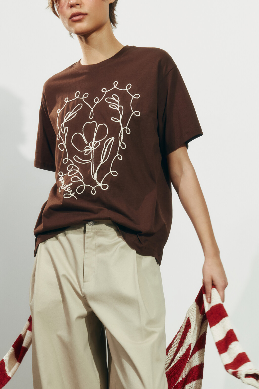Футболка оверсайз хлопковая с вышивкой - цвет коричневый - 1
