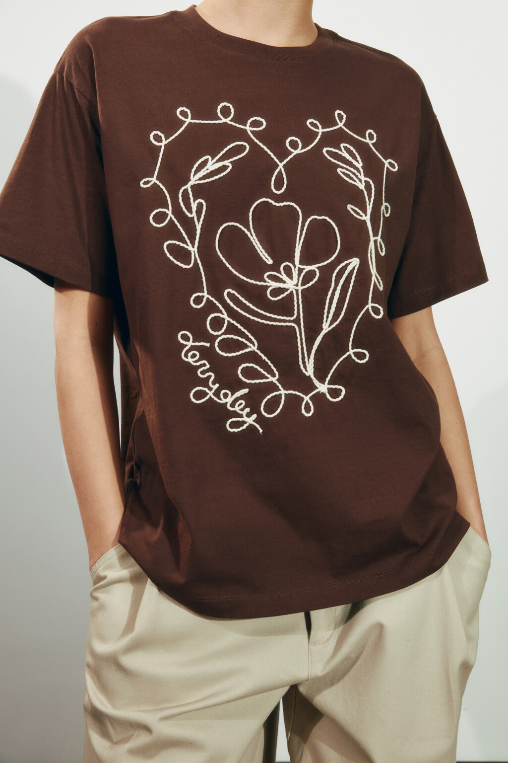 Футболка оверсайз хлопковая с вышивкой - цвет коричневый - 6