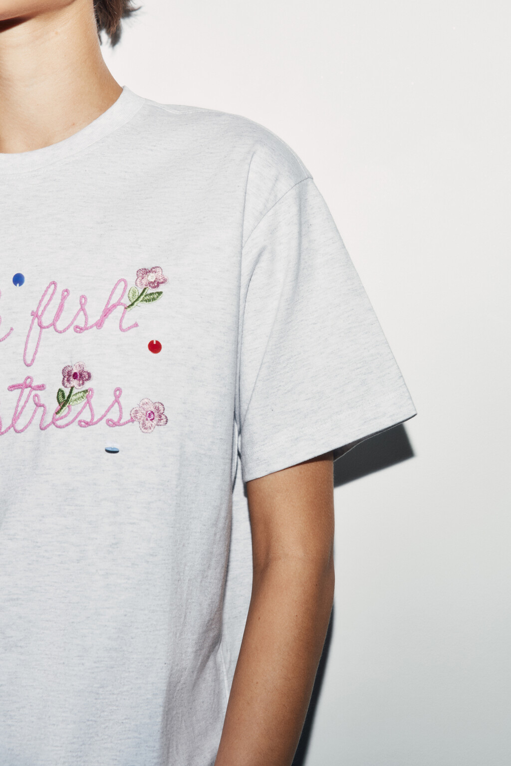 Футболка оверсайз хлопковая с вышивкой - цвет серый - 6