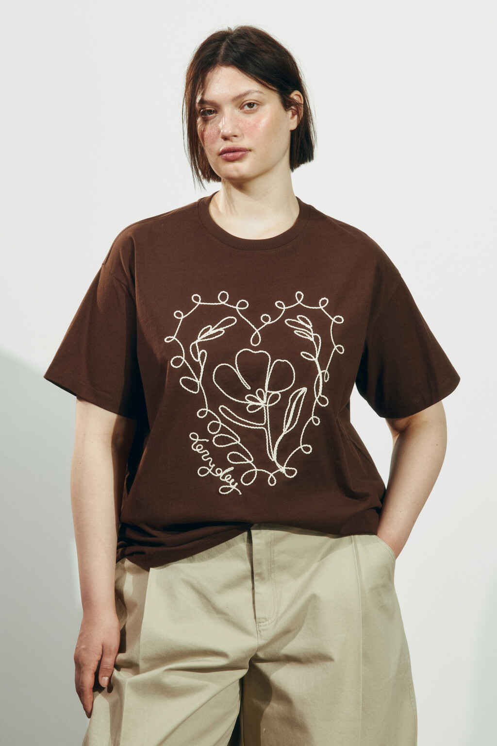 Футболка хлопковая с рисунком - цвет коричневый - 2