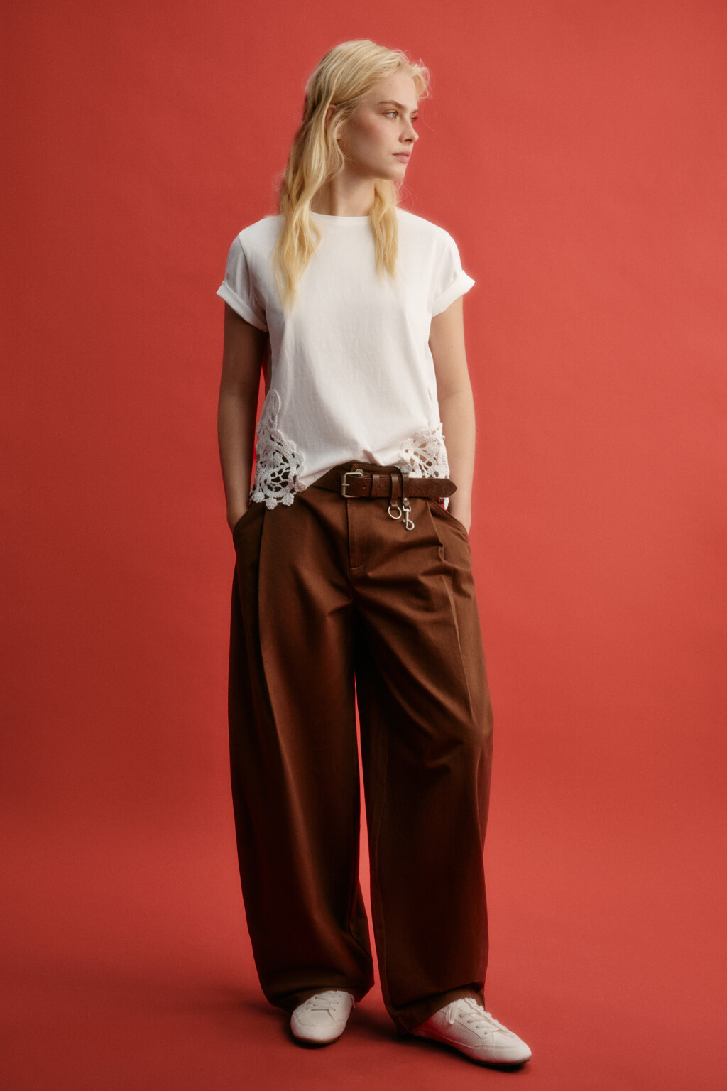 Футболка хлопковая с вязаной отделкой - цвет белый - 5