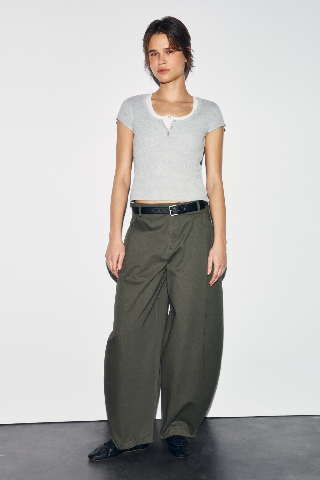 Футболка-топ облегающая на пуговицах - цвет серый - 5