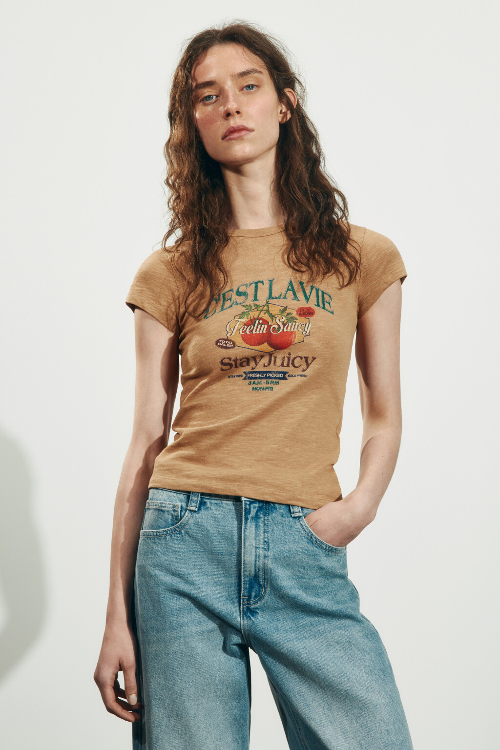 Футболка-топ облегающая с принтом - цвет бежевый - 2