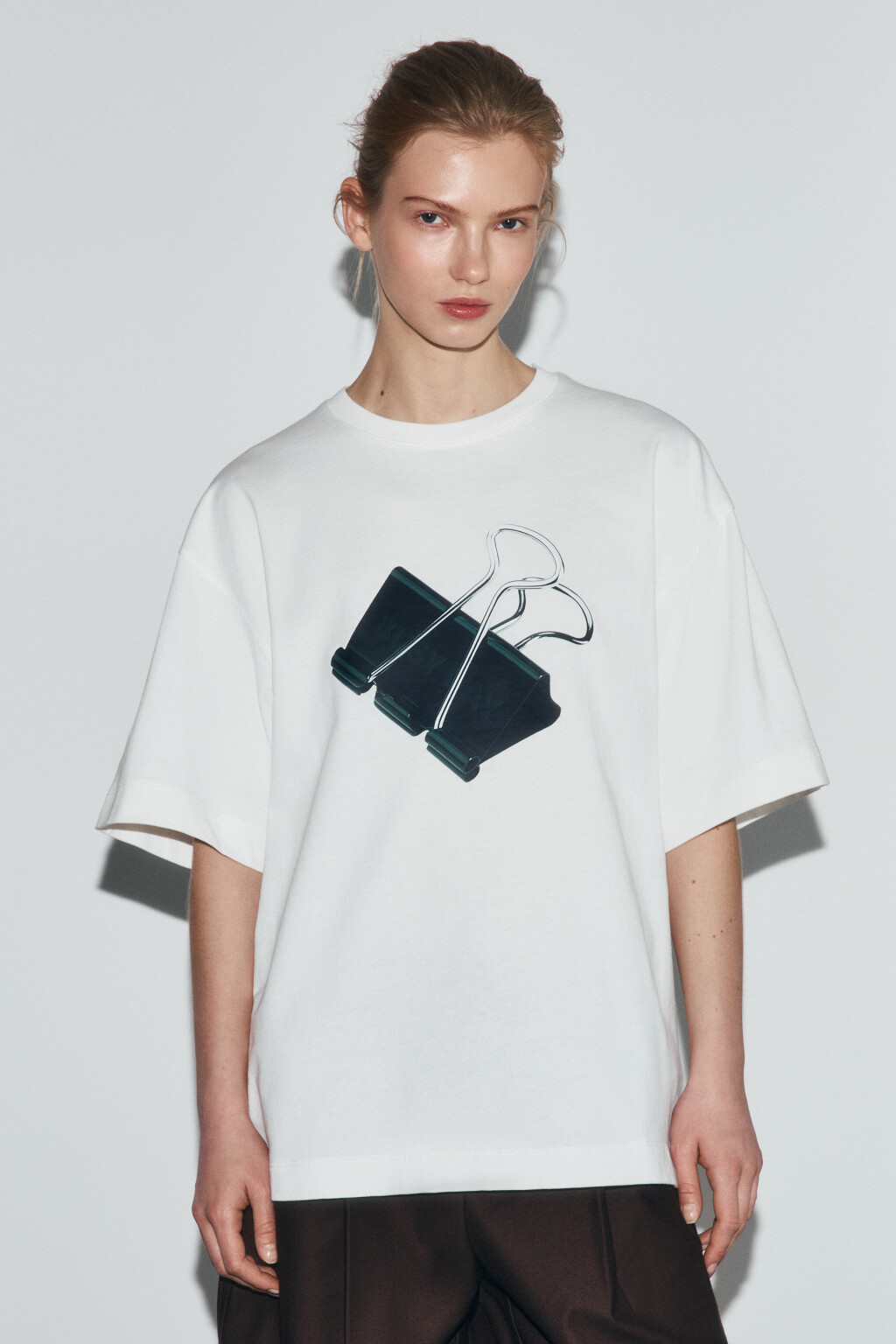 Футболка хлопковая оверсайз с принтом - цвет бежевый - 2