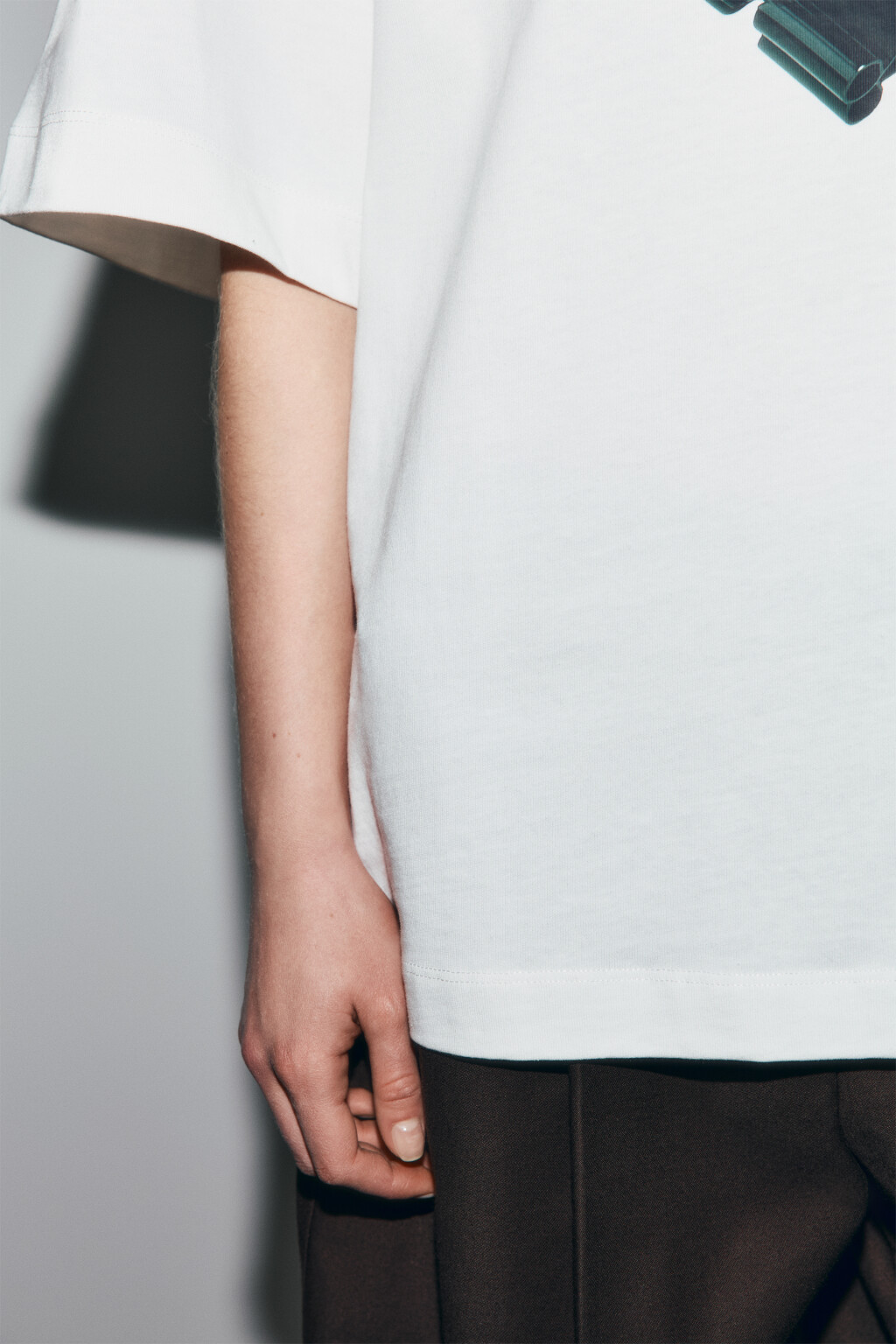 Футболка хлопковая оверсайз с принтом - цвет бежевый - 6