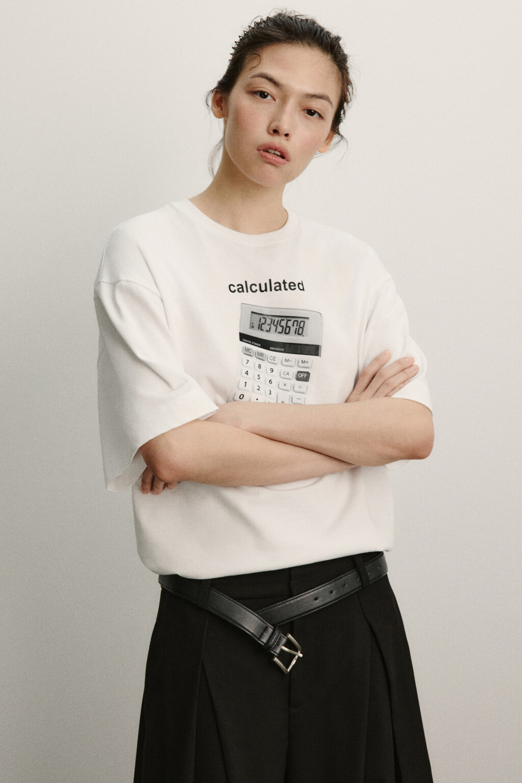 Футболка хлопковая оверсайз с принтом - цвет белый - 1