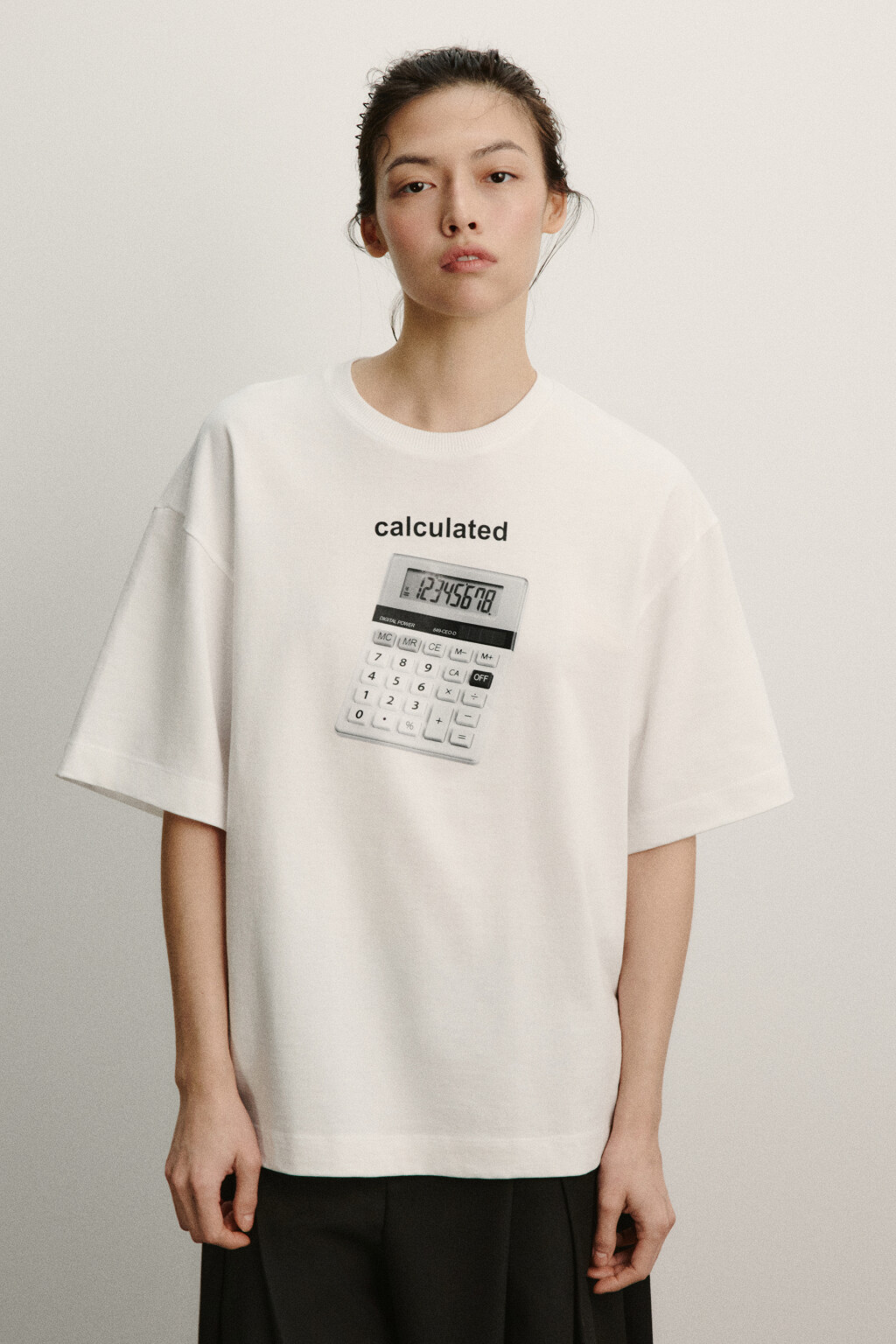 Футболка хлопковая оверсайз с принтом - цвет белый - 3