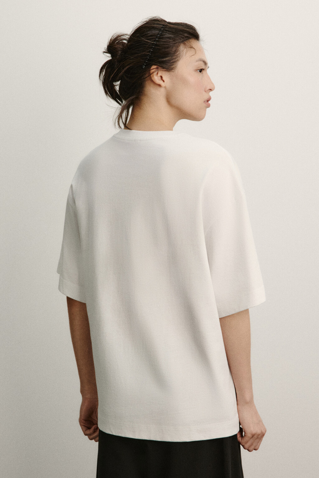 Футболка хлопковая оверсайз с принтом - цвет белый - 4