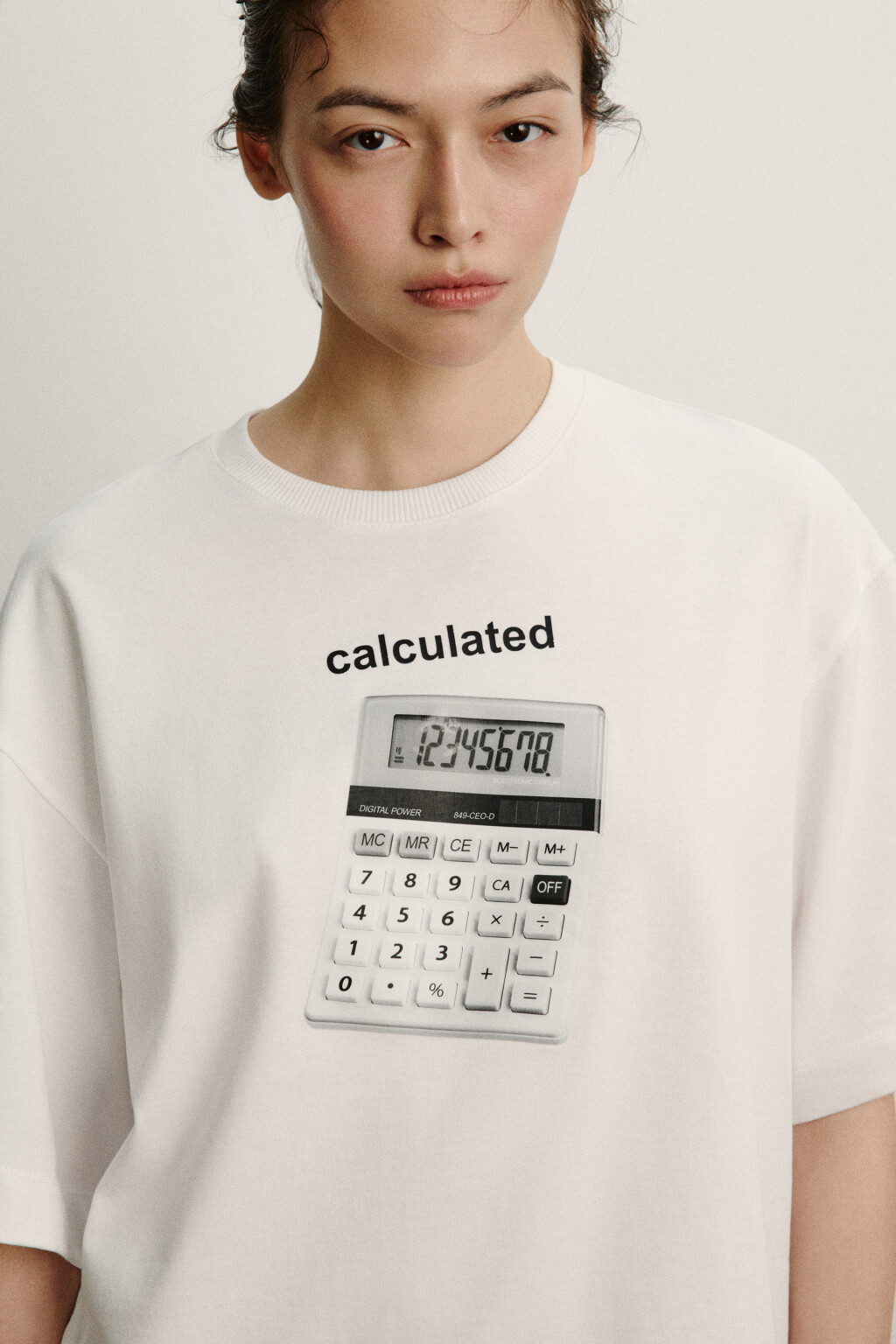 Футболка хлопковая оверсайз с принтом - цвет белый - 6