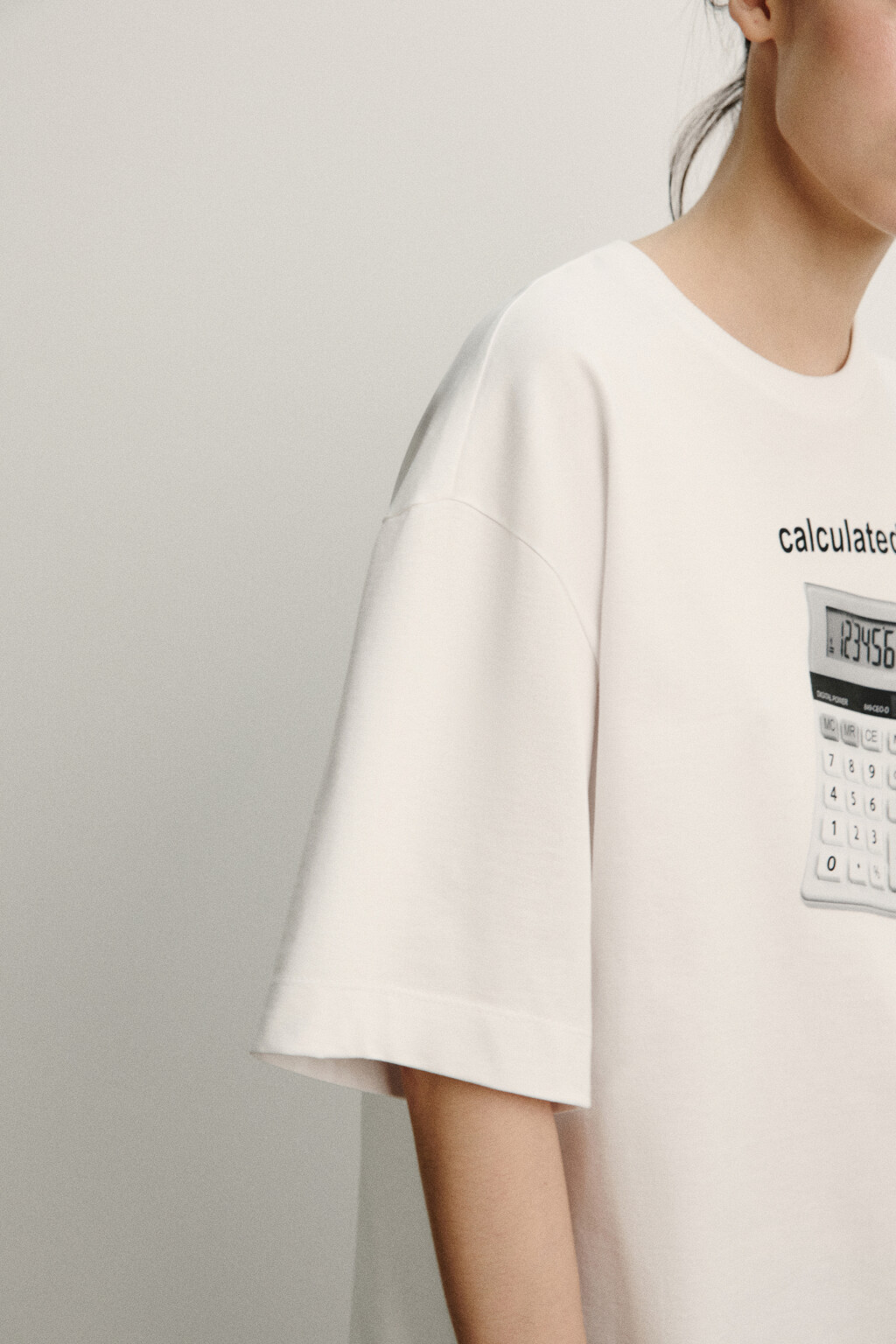 Футболка хлопковая оверсайз с принтом - цвет белый - 8