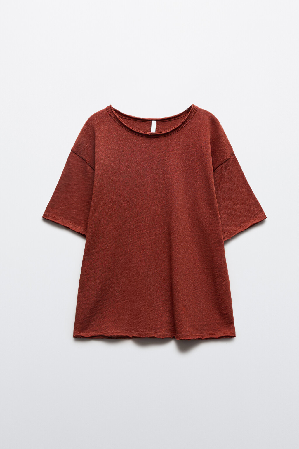 Футболка хлопковая с открытыми срезами - цвет красный - 7