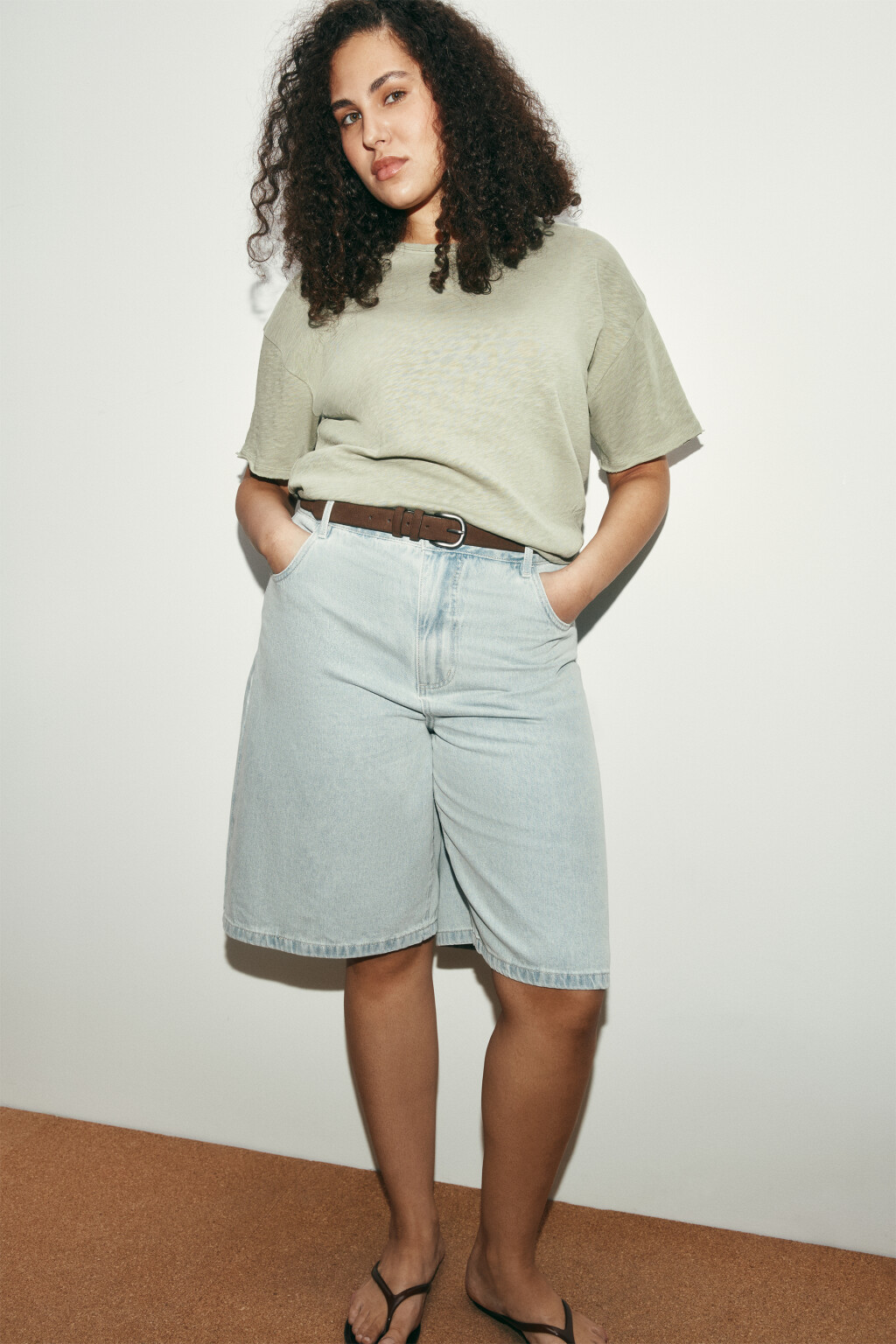 Футболка хлопковая с открытыми срезами - цвет зеленый - 1