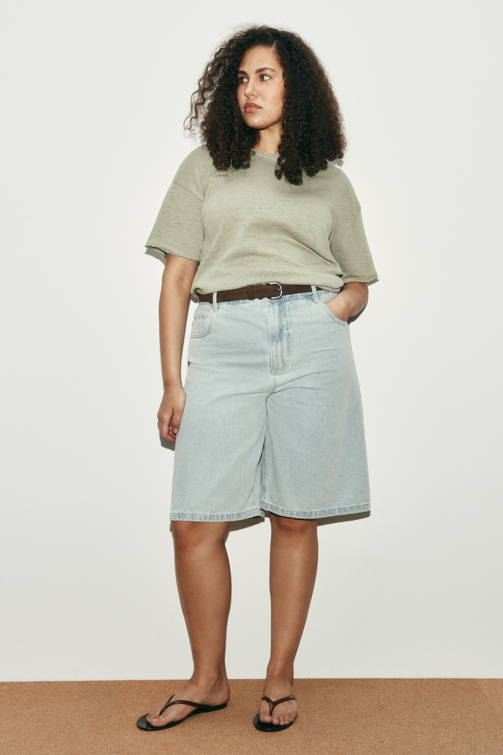 Футболка хлопковая с открытыми срезами - цвет зеленый - 4