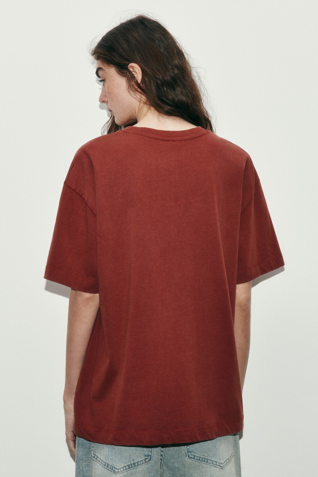 Футболка хлопковая с принтом и вареным эффектом - цвет коричневый - 3