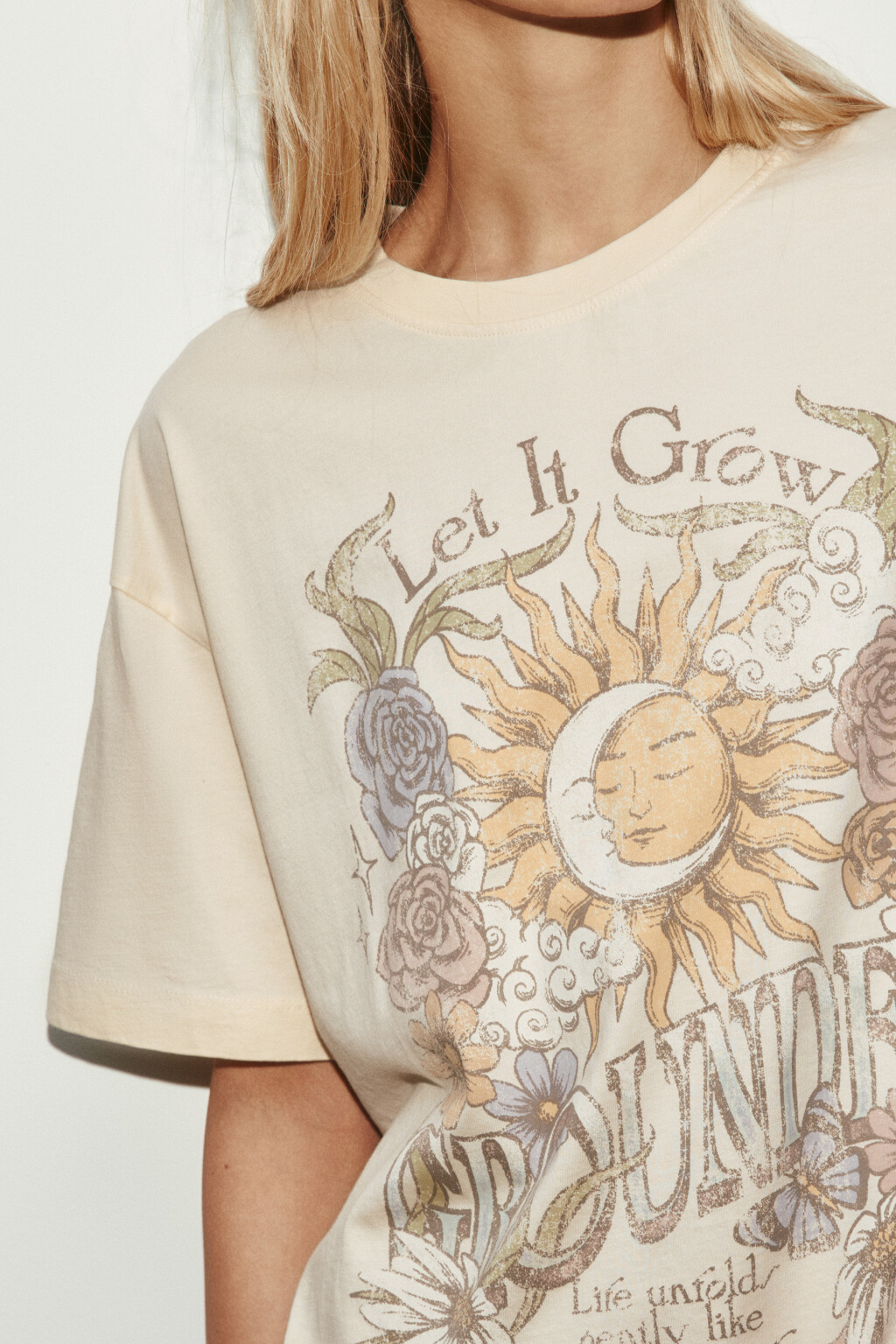 Футболка хлопковая с принтом и вареным эффектом - цвет бежевый - 5