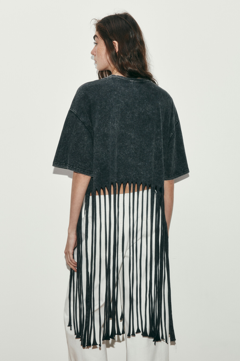 Футболка-топ с длинной бахромой - цвет серый - 3