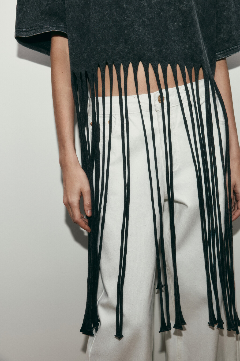 Футболка-топ с длинной бахромой - цвет серый - 6