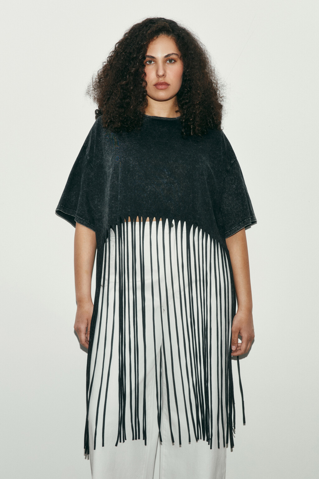 Футболка-топ с длинной бахромой - цвет серый - 2