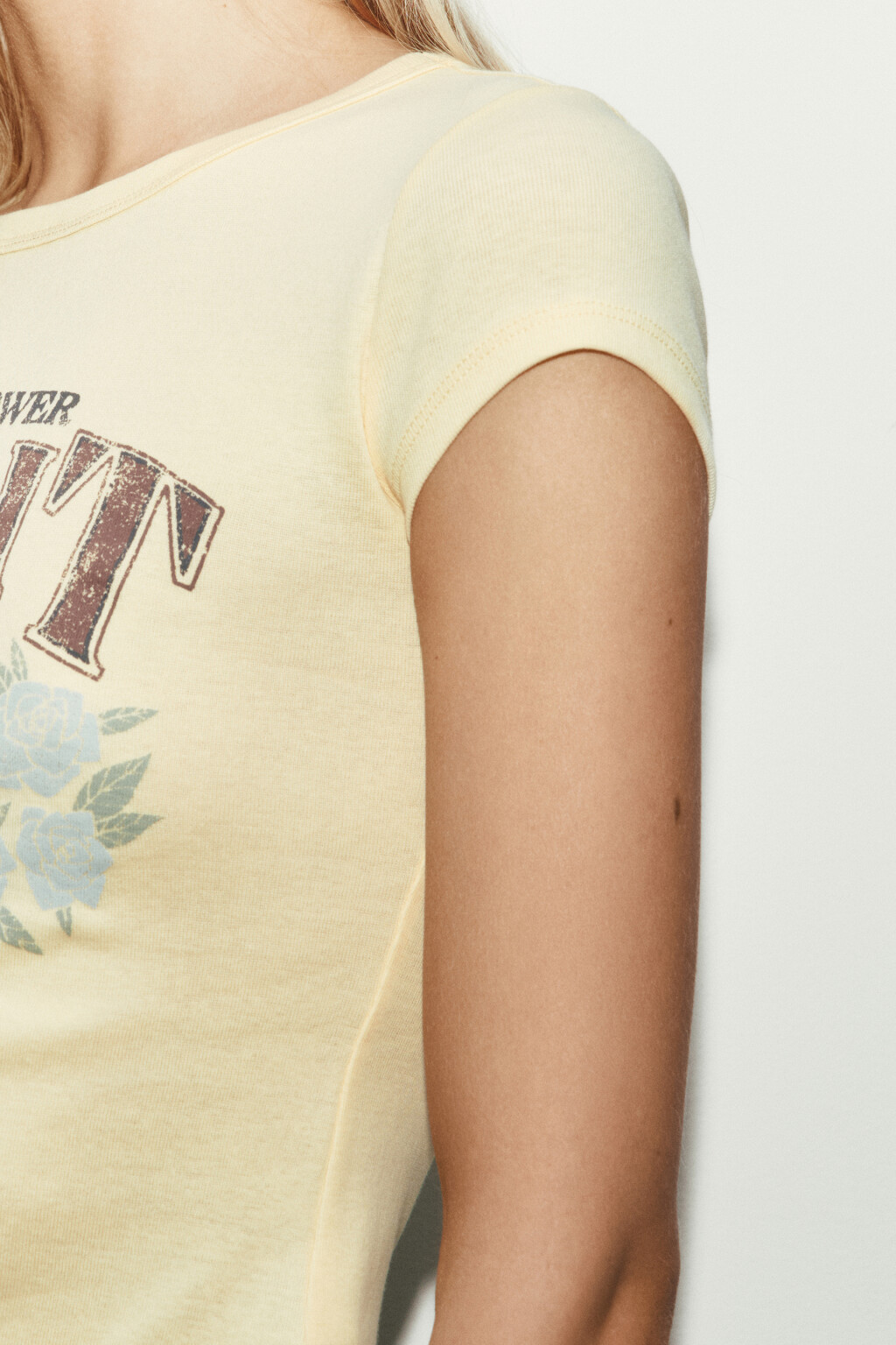 Футболка хлопковая облегающая с принтом - цвет желтый - 6