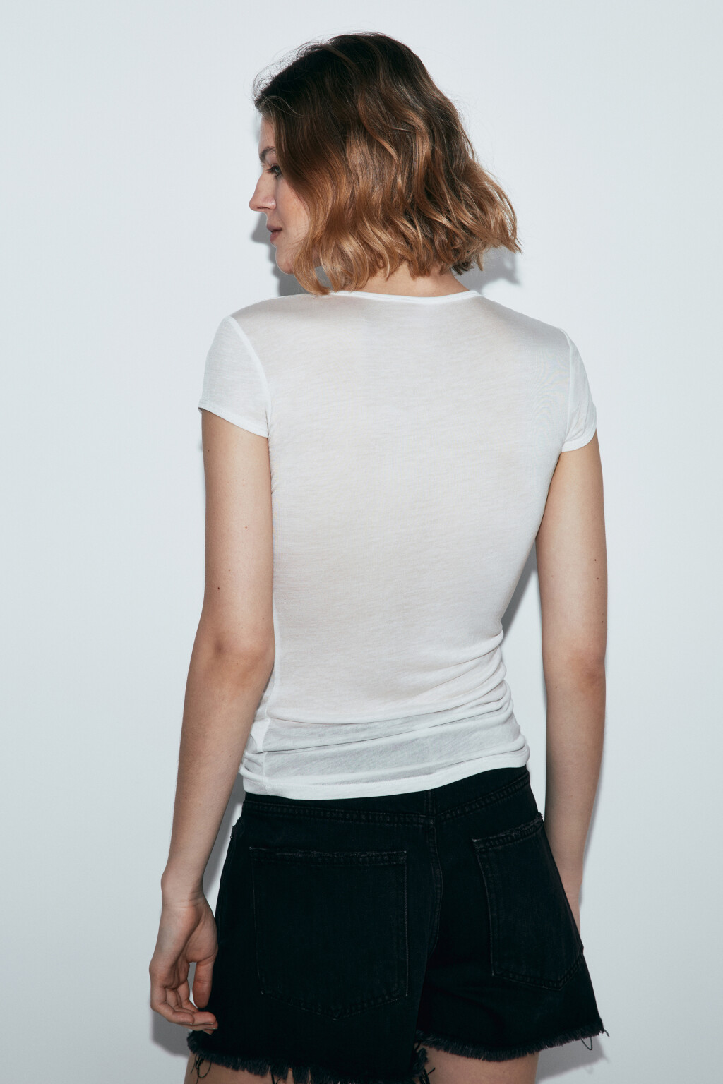 Футболка-топ облегающая из тенсела - цвет белый - 3