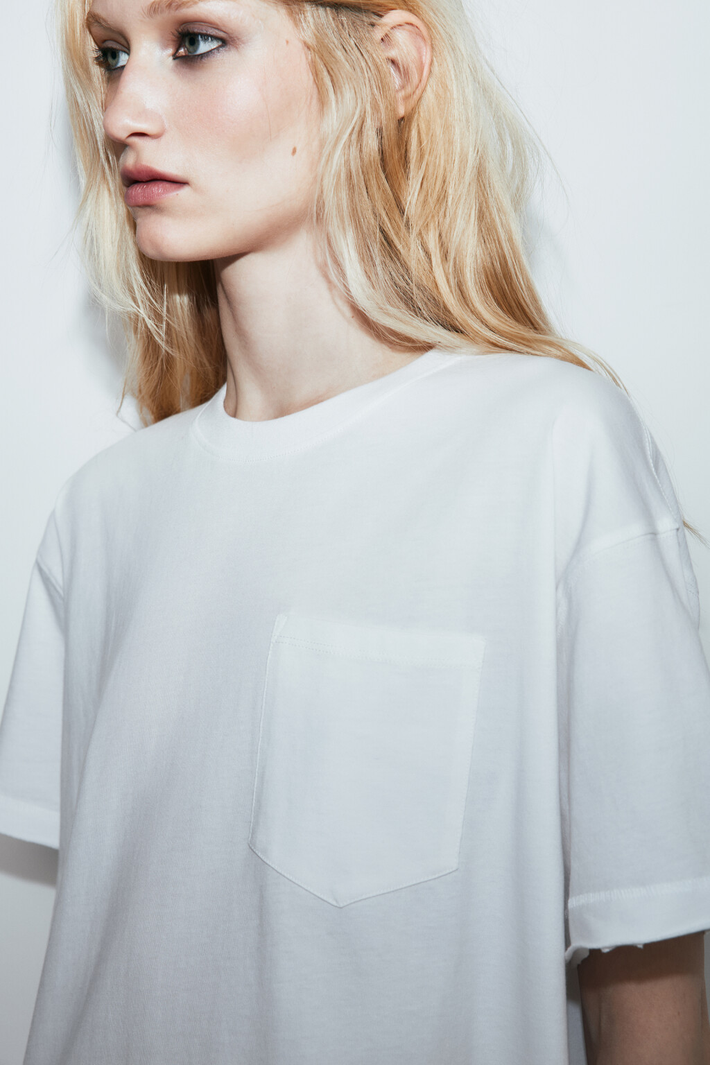 Футболка хлопковая с нагрудным карманом - цвет белый - 5