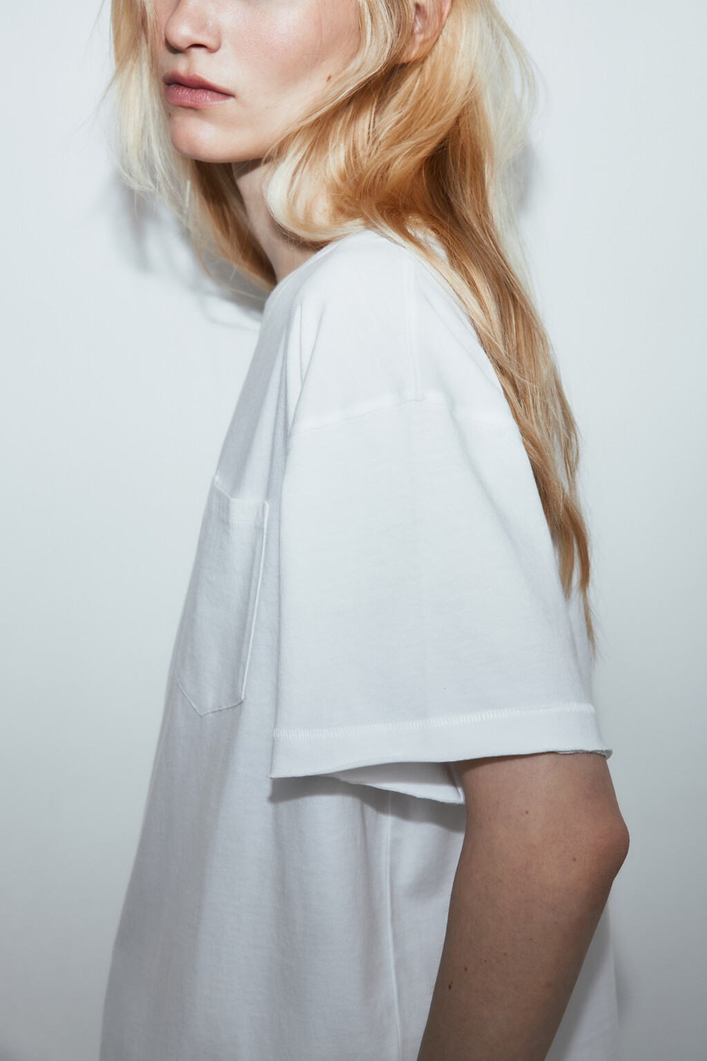 Футболка хлопковая с нагрудным карманом - цвет белый - 6