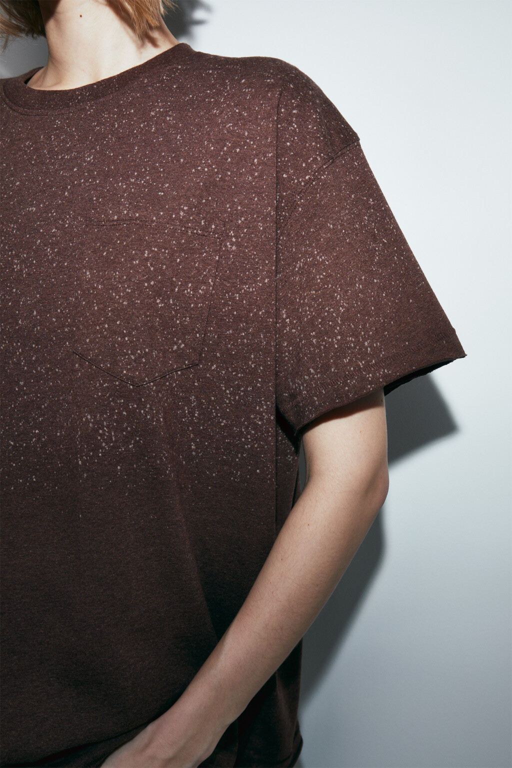 Футболка хлопковая с нагрудным карманом - цвет коричневый - 6