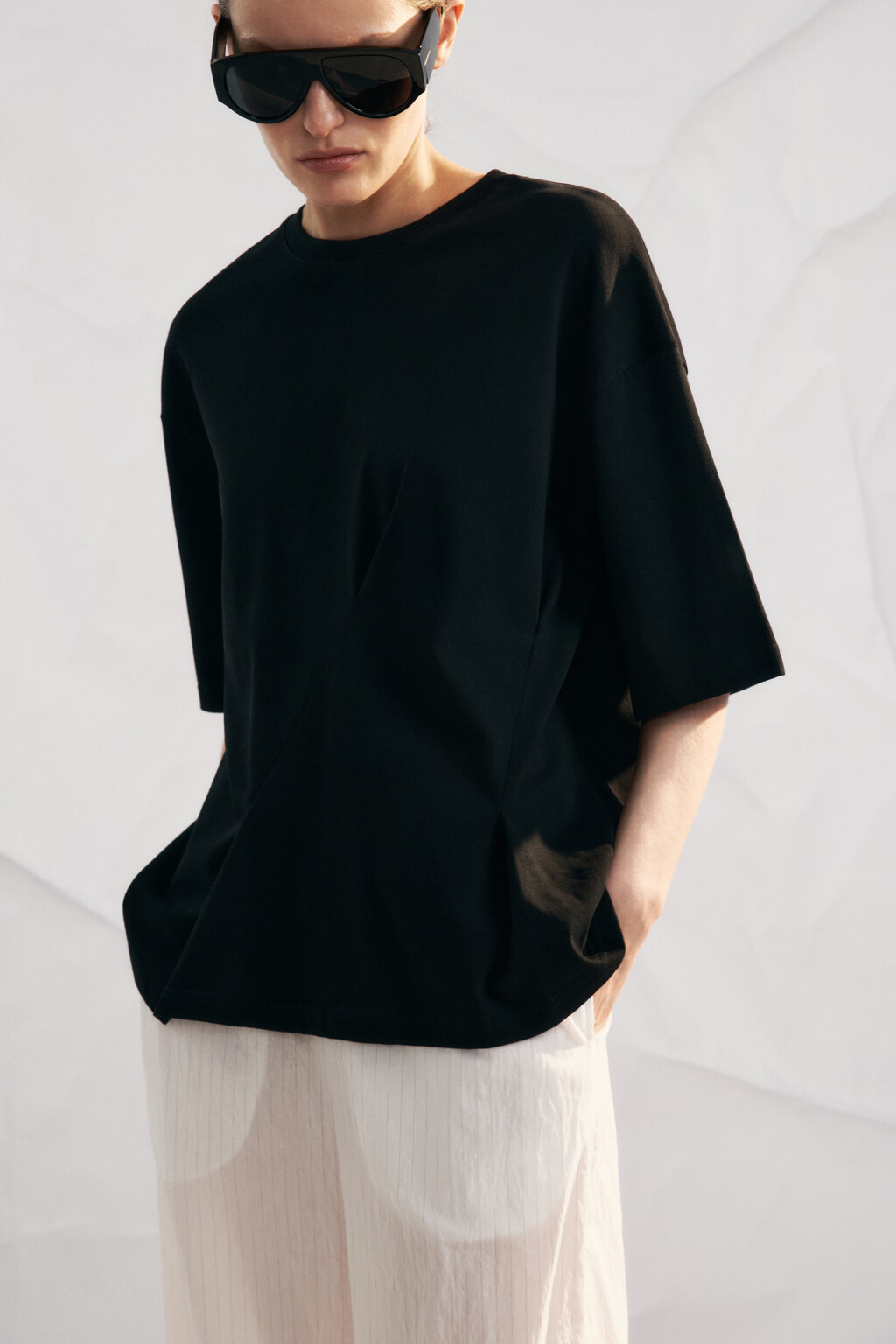 Футболка хлопковая оверсайз со складками - цвет черный - 1