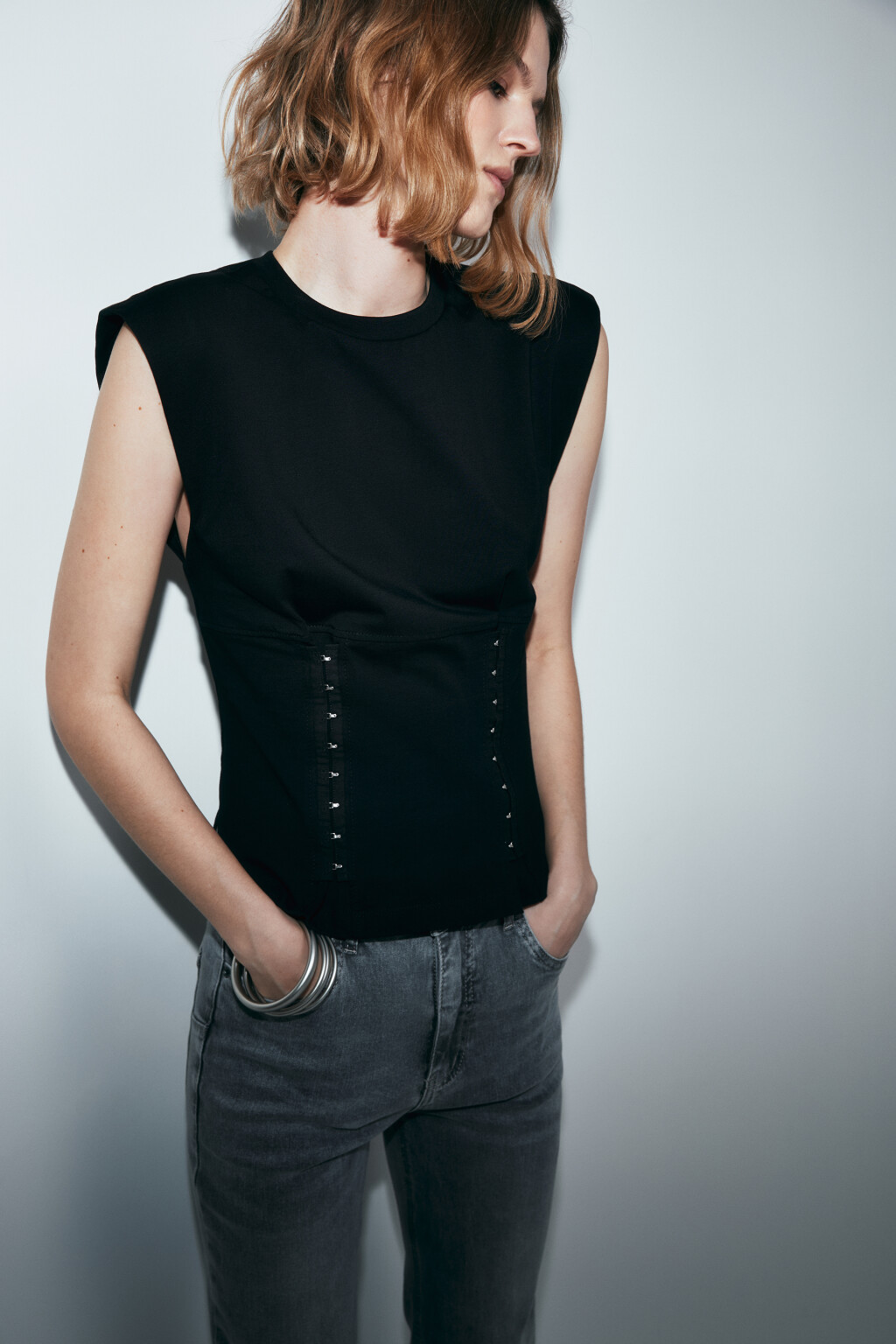 Майка-топ хлопковая на крючках - цвет черный - 1