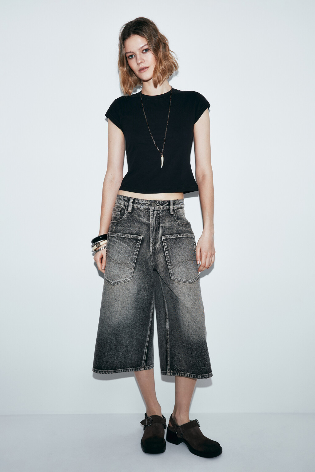 Футболка хлопковая облегающая с пич-эффектом - цвет черный - 4