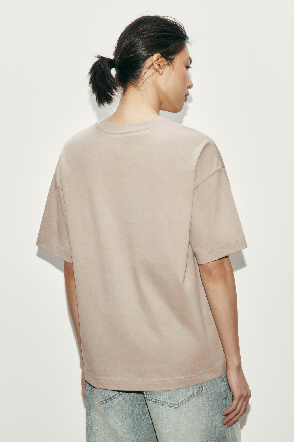 Футболка хлопковая оверсайз с принтом - цвет бежевый - 3