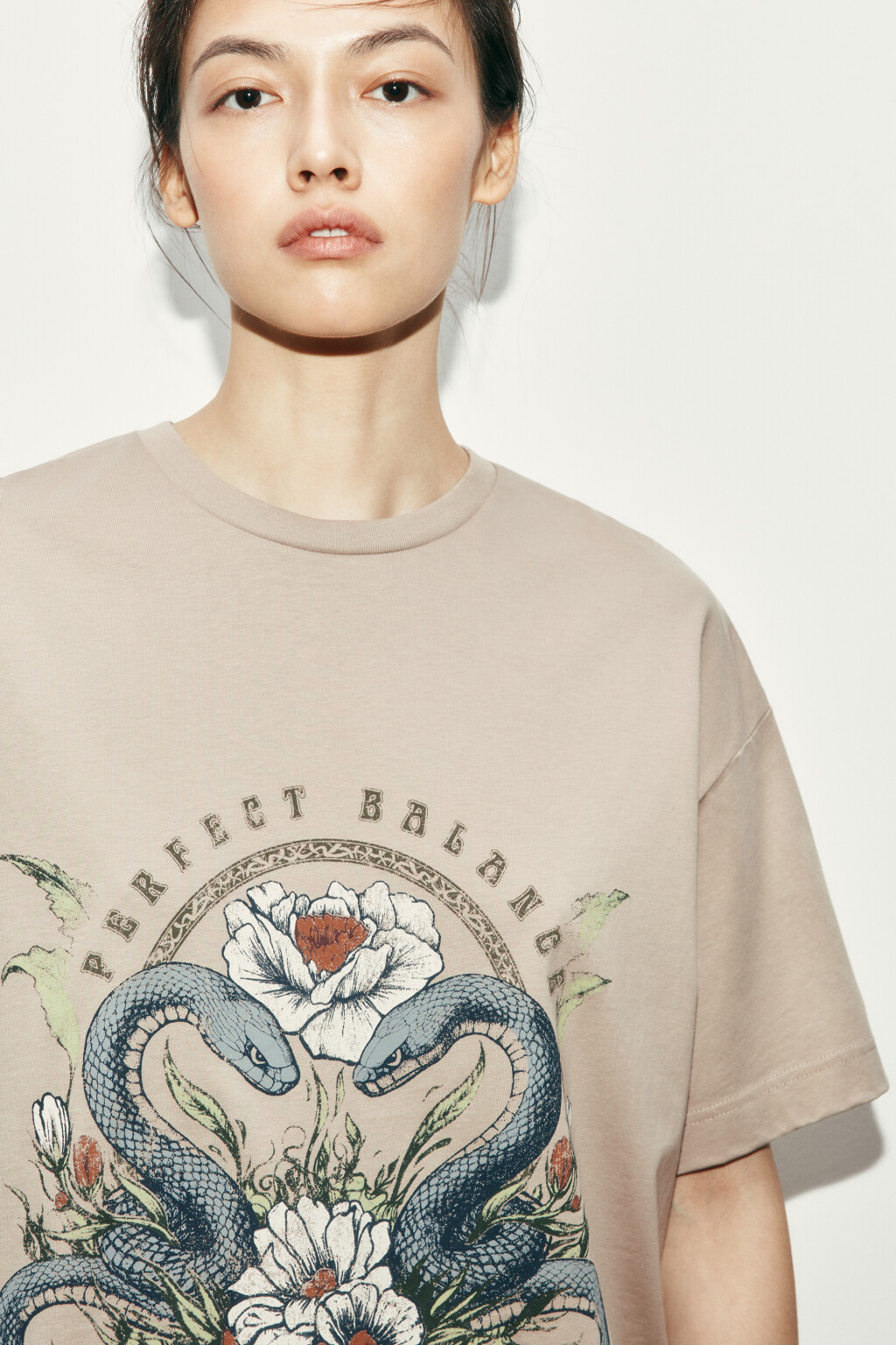 Футболка хлопковая оверсайз с принтом - цвет бежевый - 5