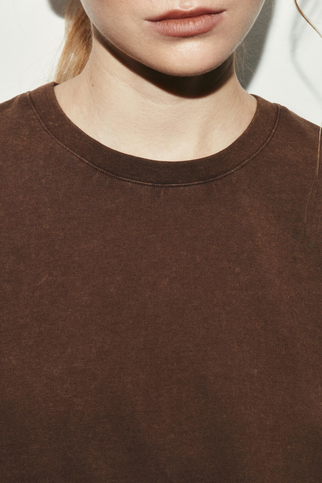 Футболка хлопковая с вареным эффектом - цвет коричневый - 5