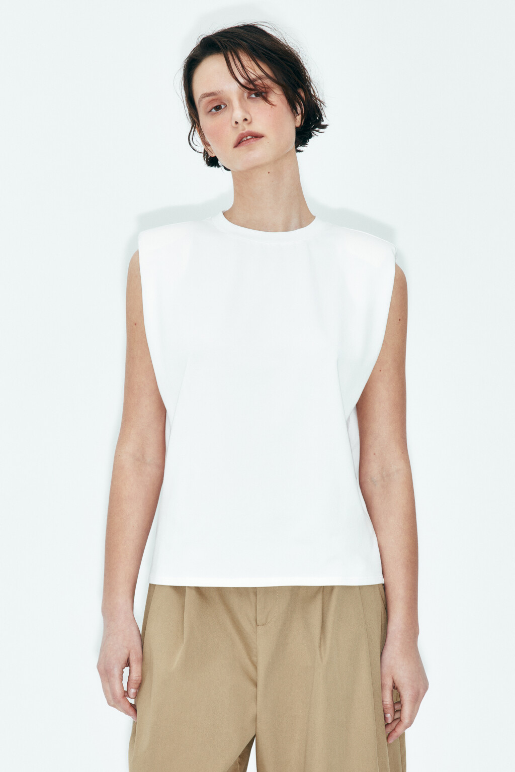 Футболка оверсайз с подплечниками - цвет белый - 4