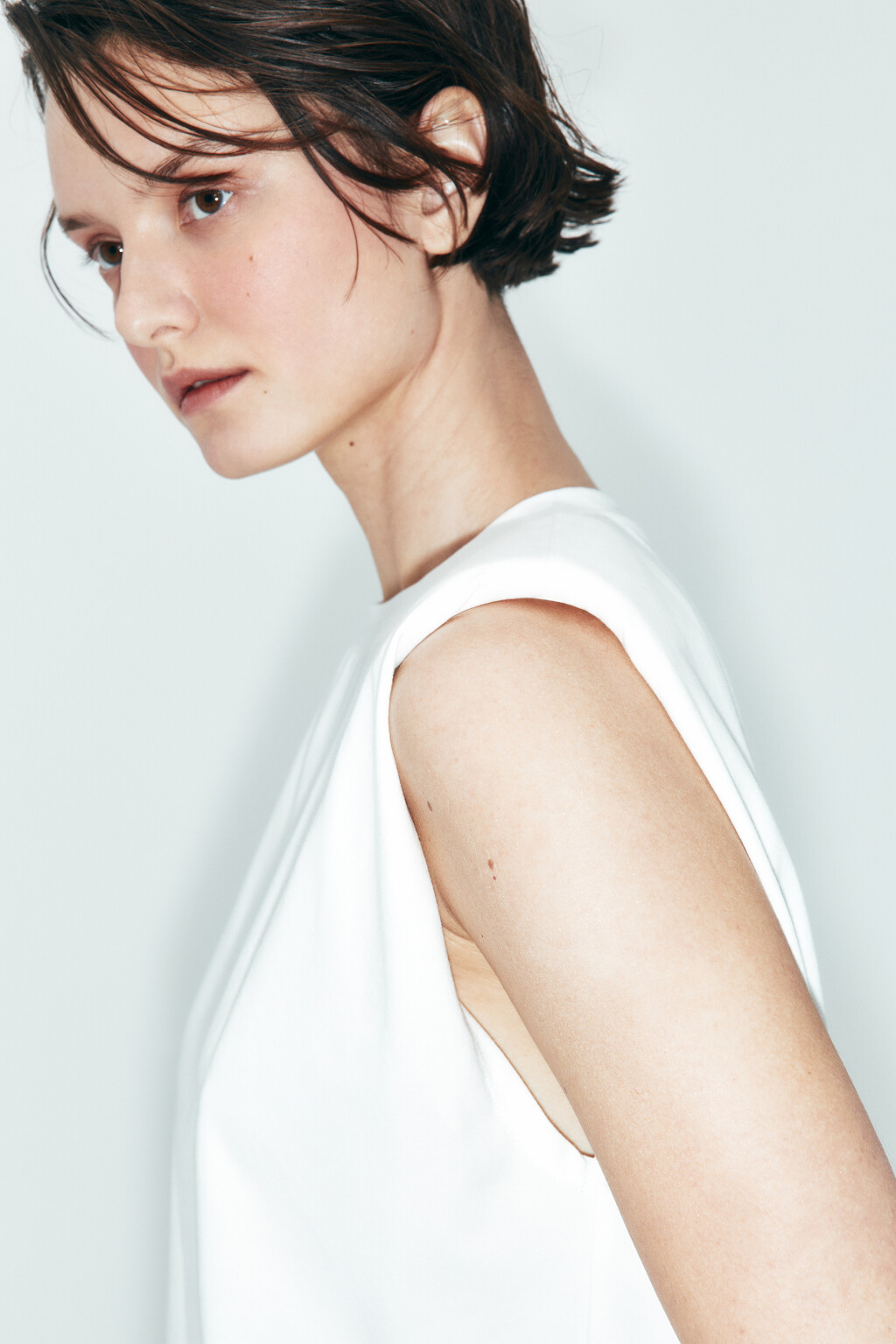 Футболка оверсайз с подплечниками - цвет белый - 8