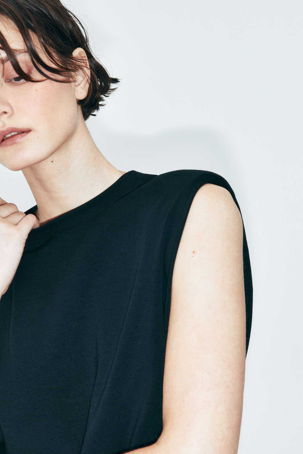 Футболка оверсайз с подплечниками - цвет черный - 6