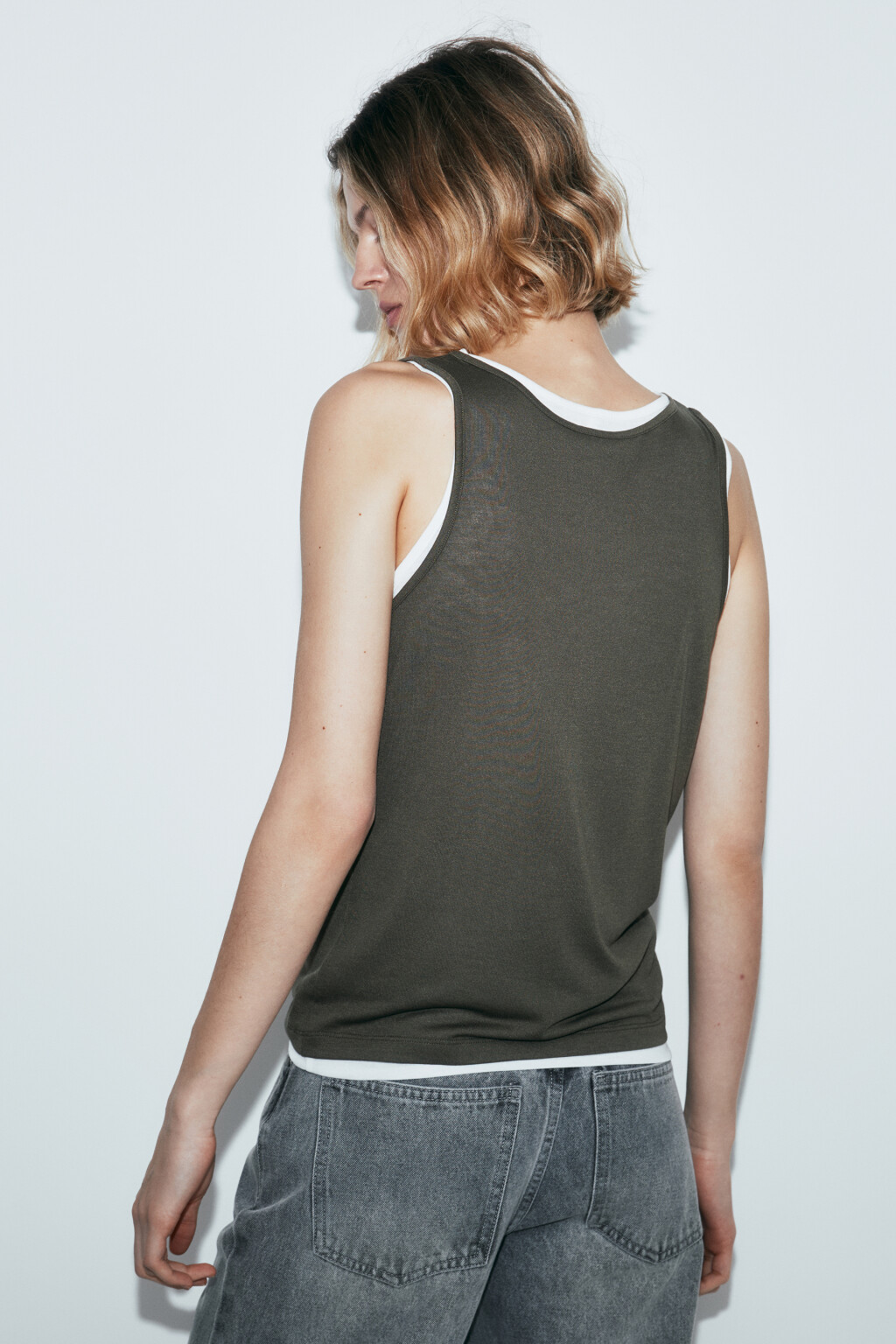 Майка-топ на пуговицах с имитацией второго слоя - цвет зеленый - 4