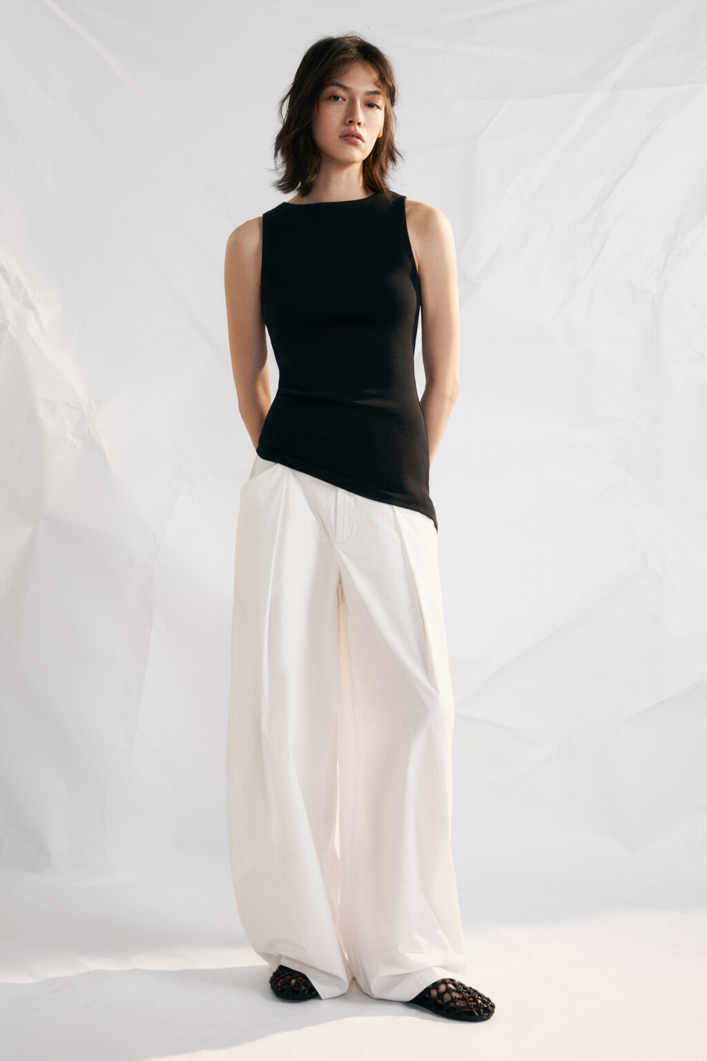 Майка-топ облегающая с асимметричным низом - цвет черный - 4