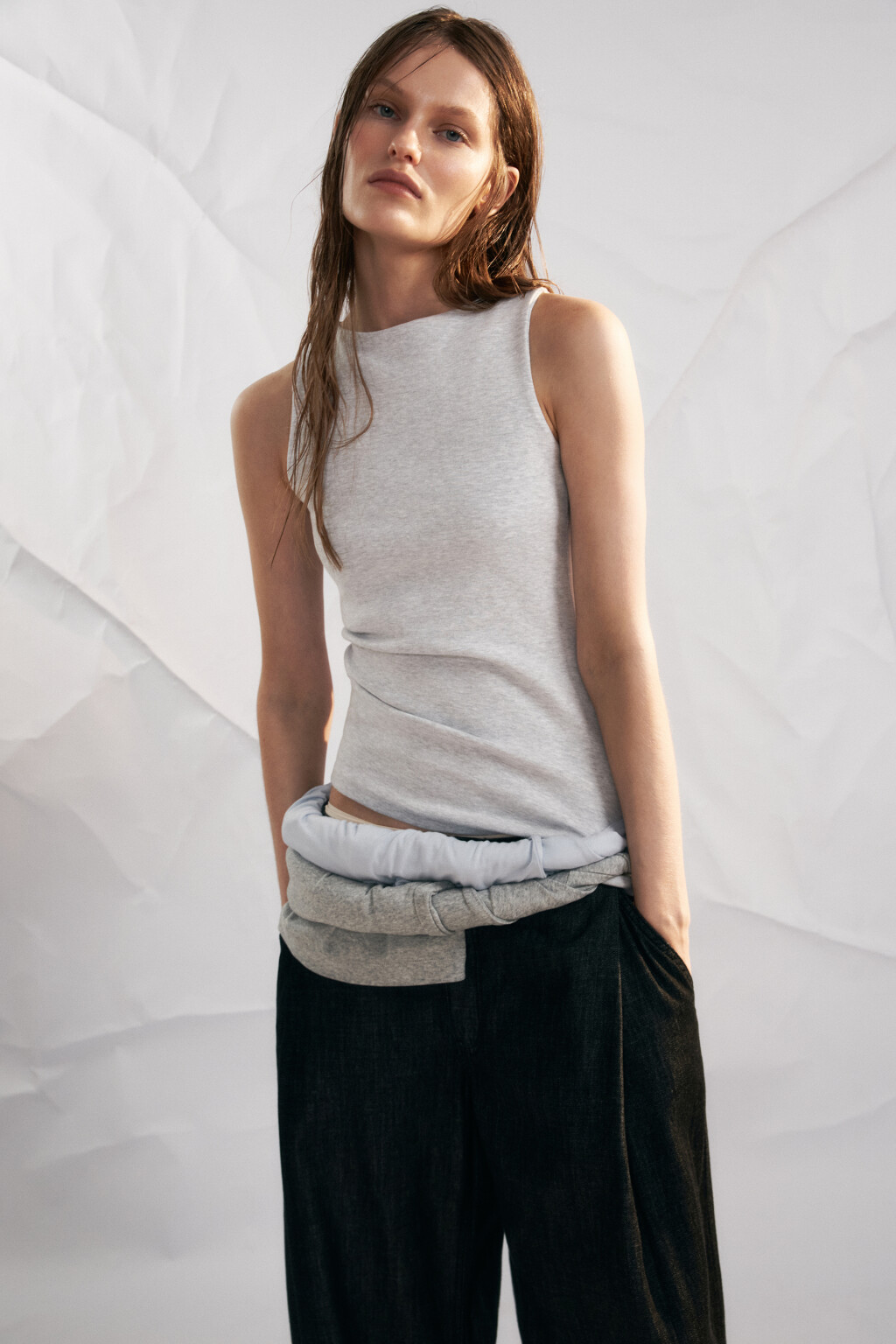 Майка-топ облегающая с асимметричным низом - цвет серый - 1