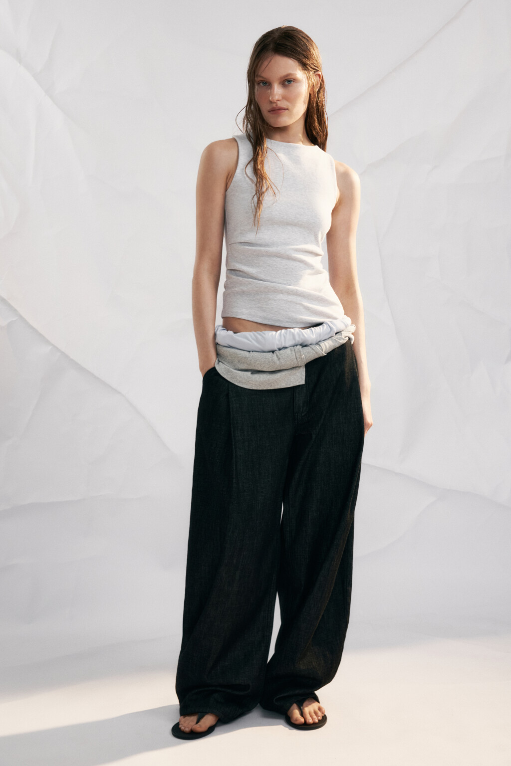 Майка-топ облегающая с асимметричным низом - цвет серый - 4