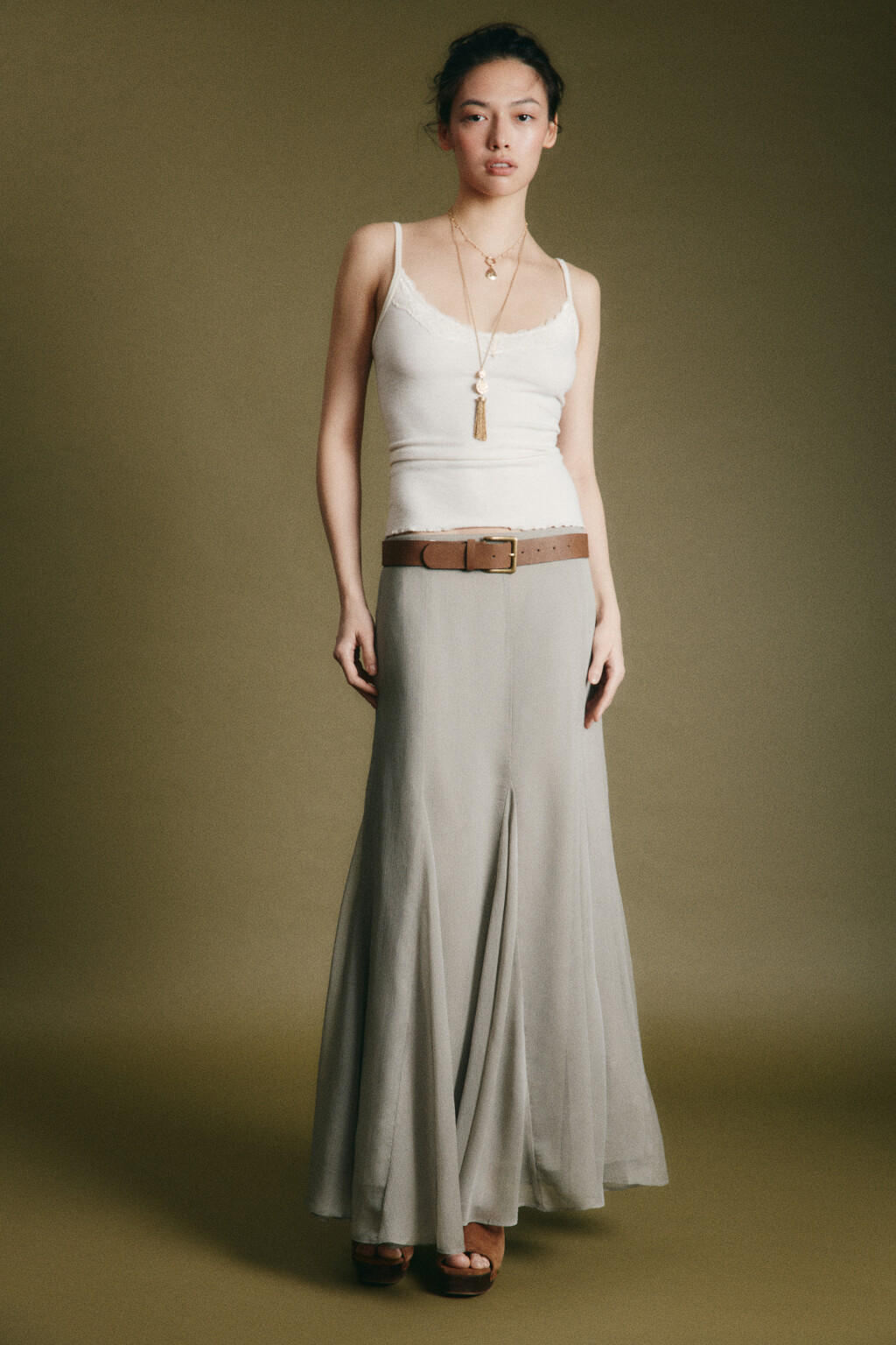 Майка-топ облегающая на тонких бретелях с кружевом - цвет молочный - 4