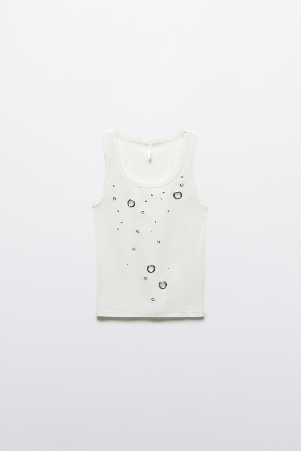 Майка-топ облегающая с люверсами - цвет белый - 1